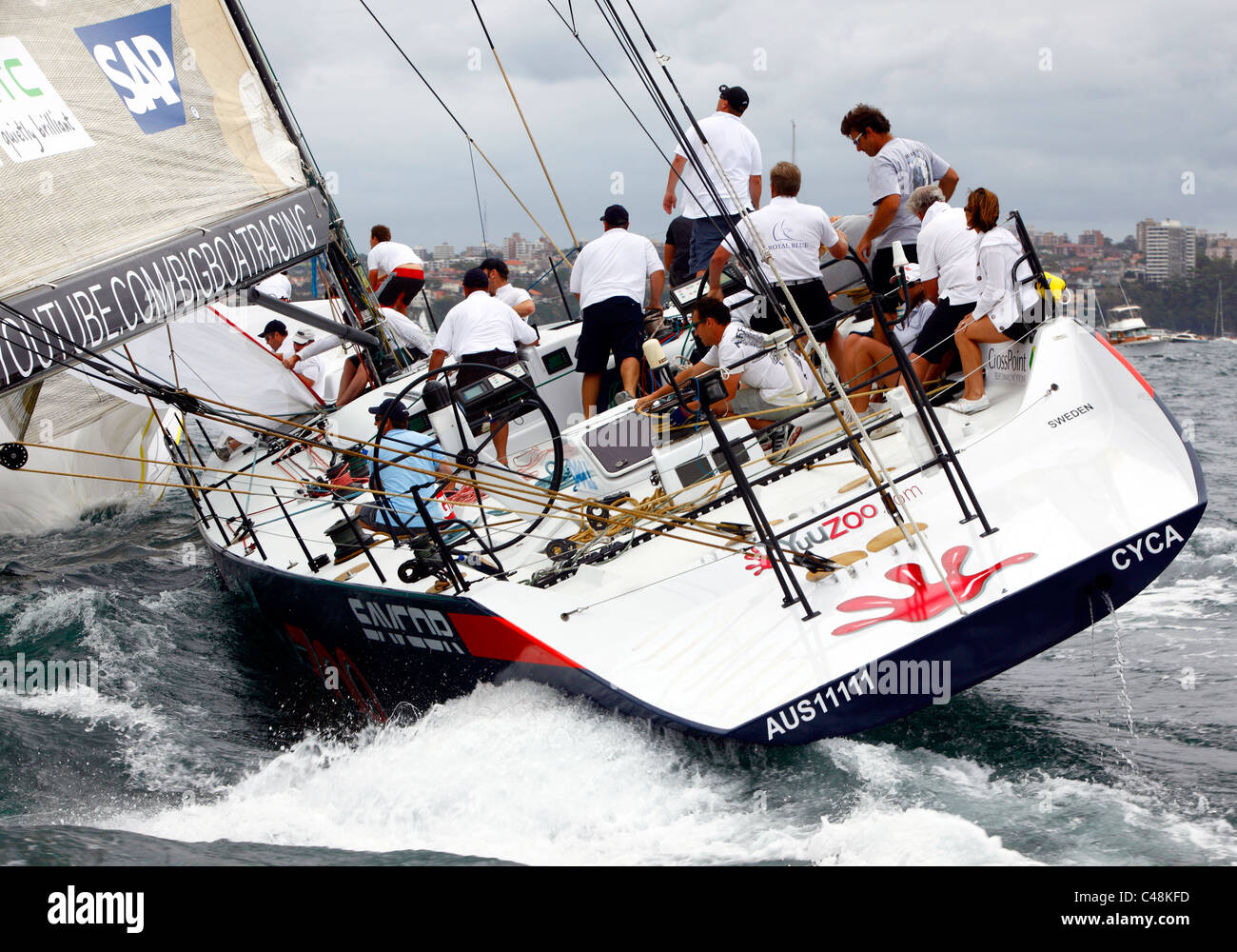 Der Maxi Yacht YuZoo (z. B. Nicorette) Rennen während der SOLAS Big Boat Challenge 2009, Sydney Harbour, Australien. Stockfoto