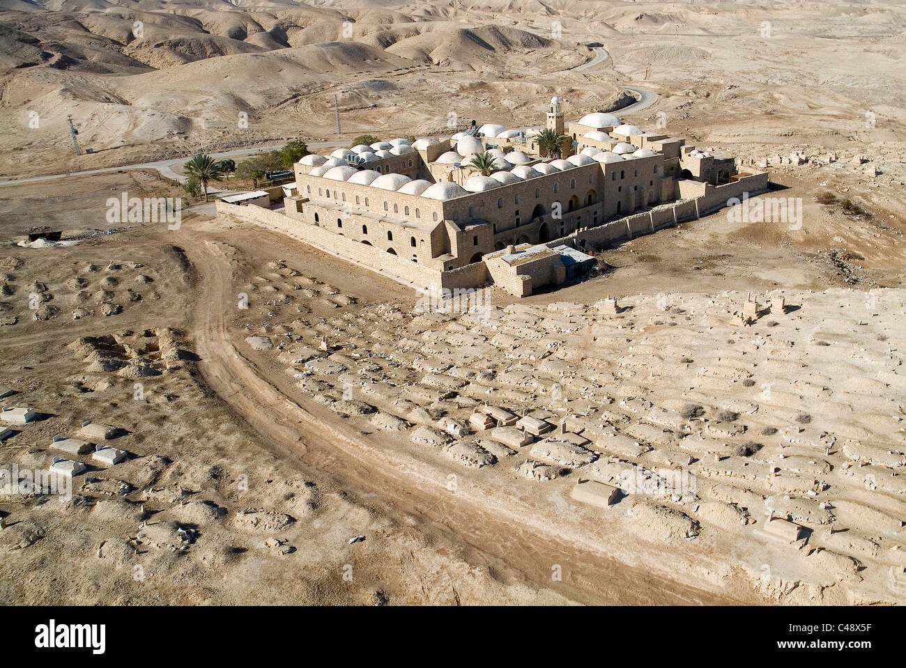 Luftaufnahme von Nebi Musain der Wüste Judäa, in der Nähe des Toten Meeres Stockfoto