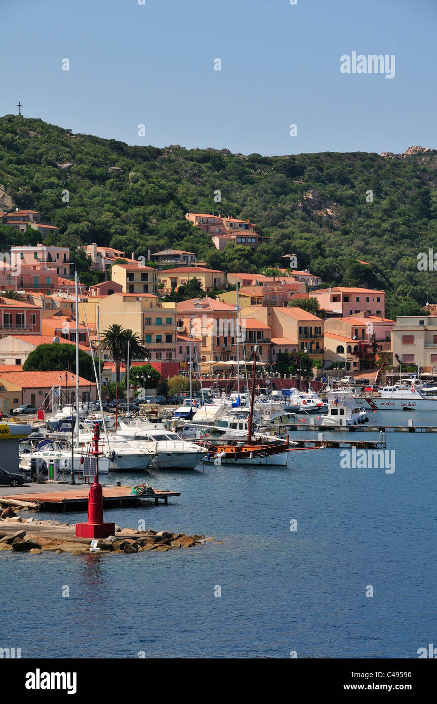 La Maddalena Hafen, auf der Isola della Maddalena der Hauptinsel des Archipels di Maddalena, Sassari, Sardinien, Italien Stockfoto