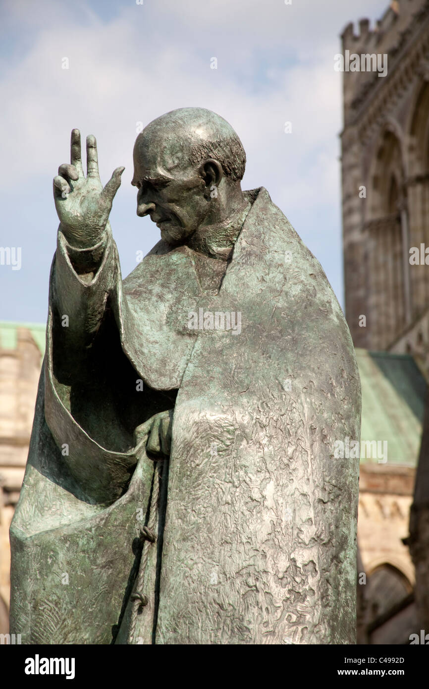 Statue von St. Richard Bischof von Chichester Sussex England Stockfoto