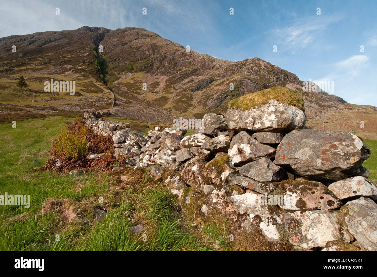 Alten trockene Stein Wand in Glencoe Highland Region, Schottland. SCO 7121 Stockfoto