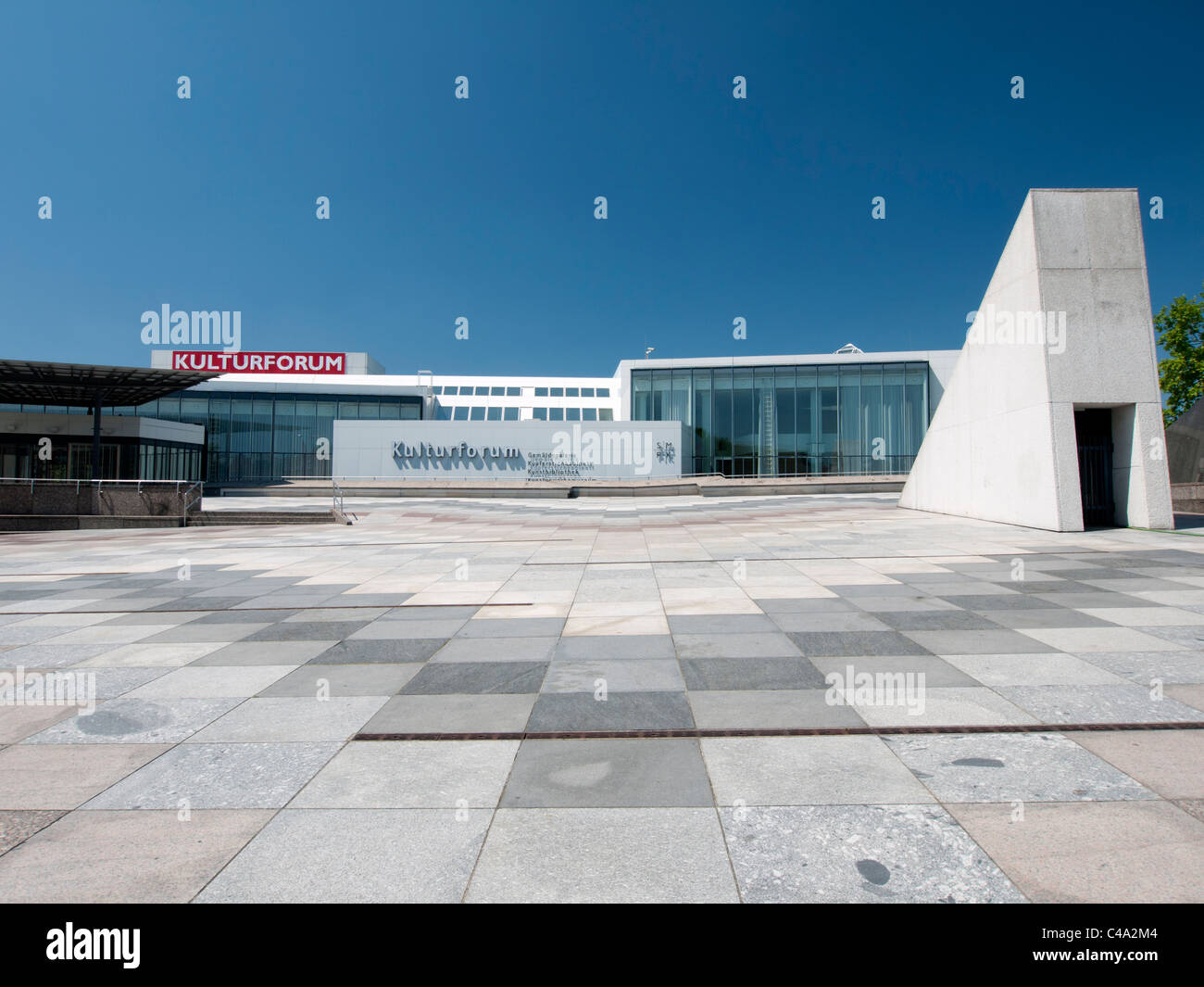 Außenseite des Kulturforums Museumskomplex in Berlin Deutschland Stockfoto