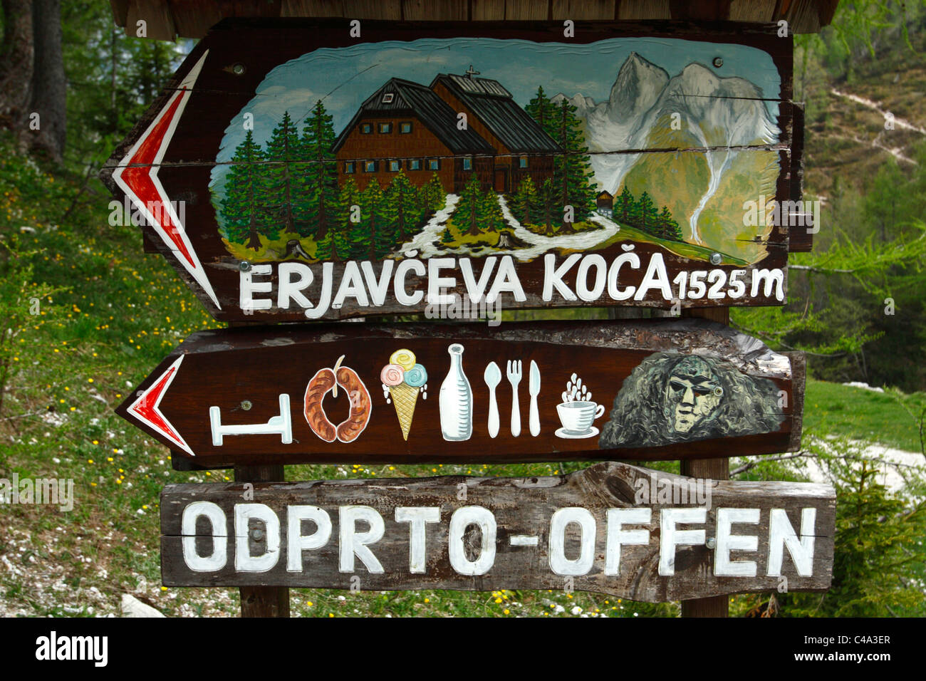 Dargestellten Zeichen für Erjavčeva Koča Berg Hütte, Julischen Alpen, Slowenien Stockfoto