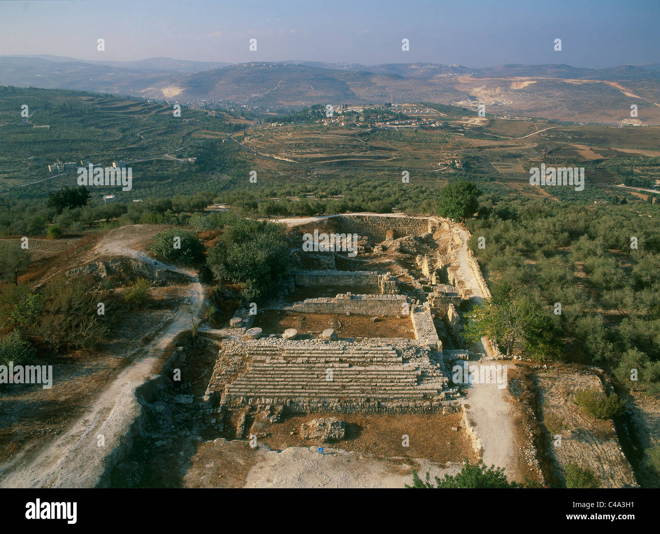 Luftaufnahme von den Ruinen der römischen Stadt von Sebastia in Samaria Stockfoto