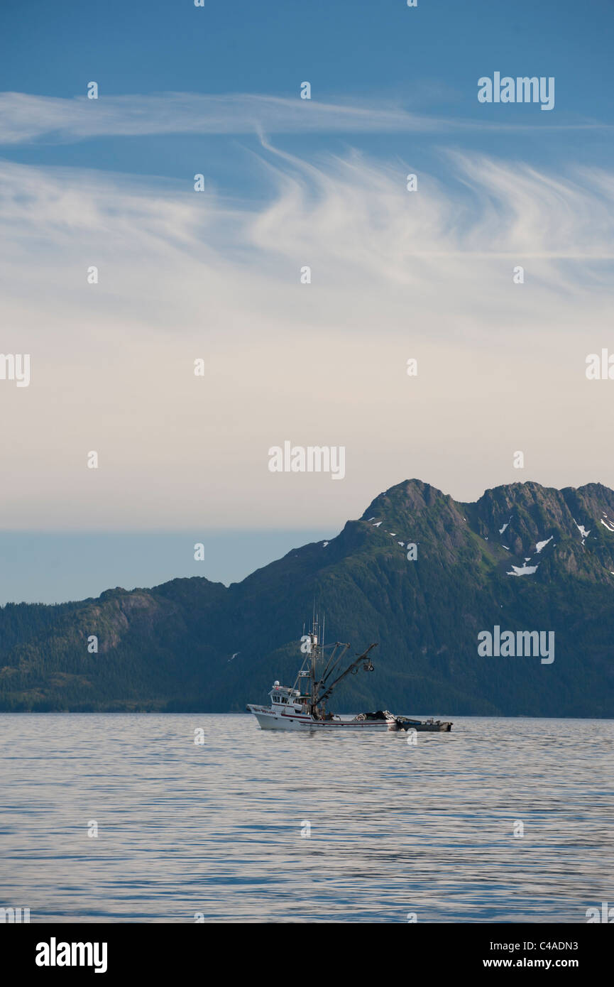 Prince William Sound, Alaska. Boote-Fisch für Buckellachs auf einen schönen Tag Neaer Knight Island, Alaska. Stockfoto