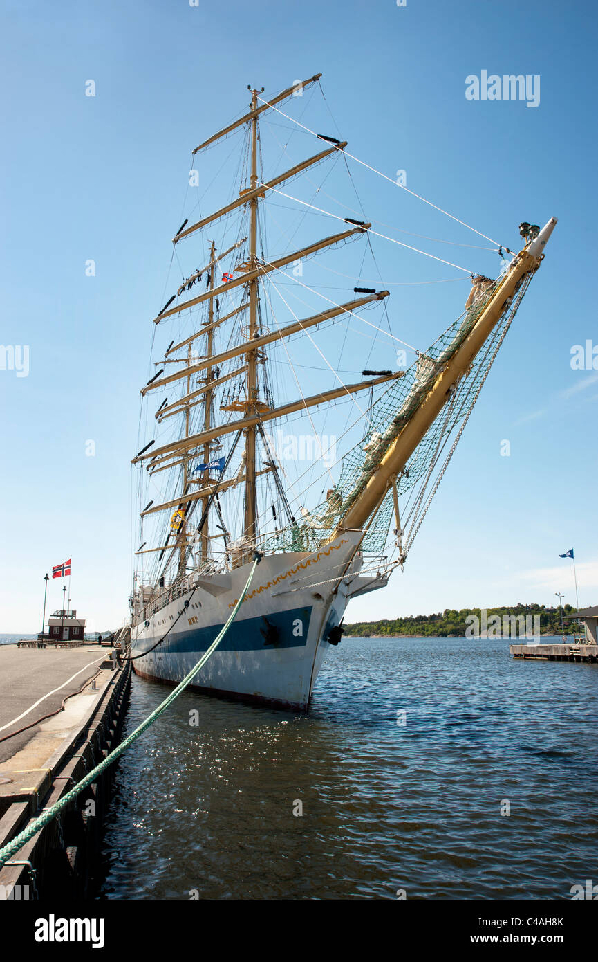 RussianTall Schiff 'Mir' in Larvik Hafen Süd-Norwegen. Stockfoto