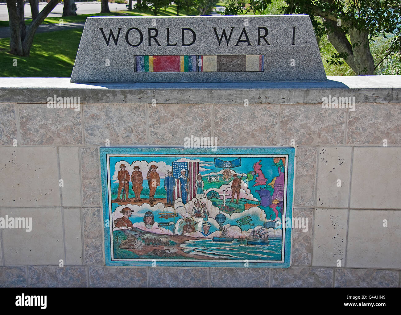 Ein Veteran Kriegerdenkmal, befindet sich im Riverside Park in Idaho Falls, Idaho, USA, Erinnerung an diejenigen, die in den Weltkriegen diente. Stockfoto