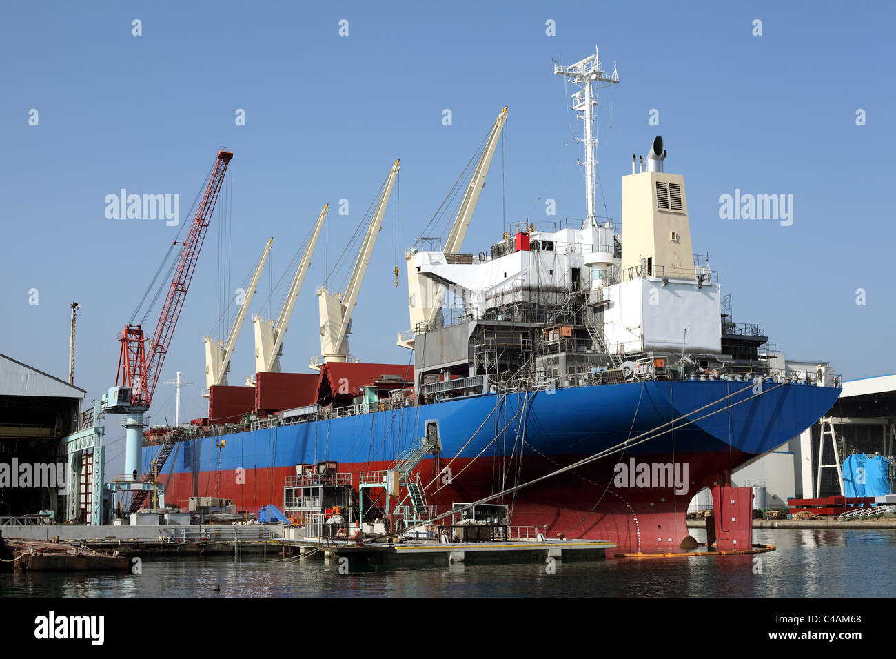 Neubau Tanker in Werft Stockfoto