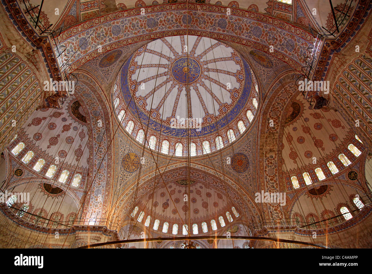 Interieur und Dach Dekorationen auf die blaue Moschee, auch bekannt als der Sultan Ahmed Mosque in Istanbul, Türkei Stockfoto