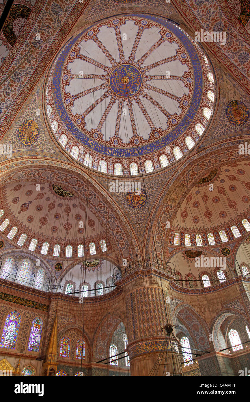 Interieur und Dach Dekorationen auf die blaue Moschee, auch bekannt als der Sultan Ahmed Mosque in Istanbul, Türkei Stockfoto