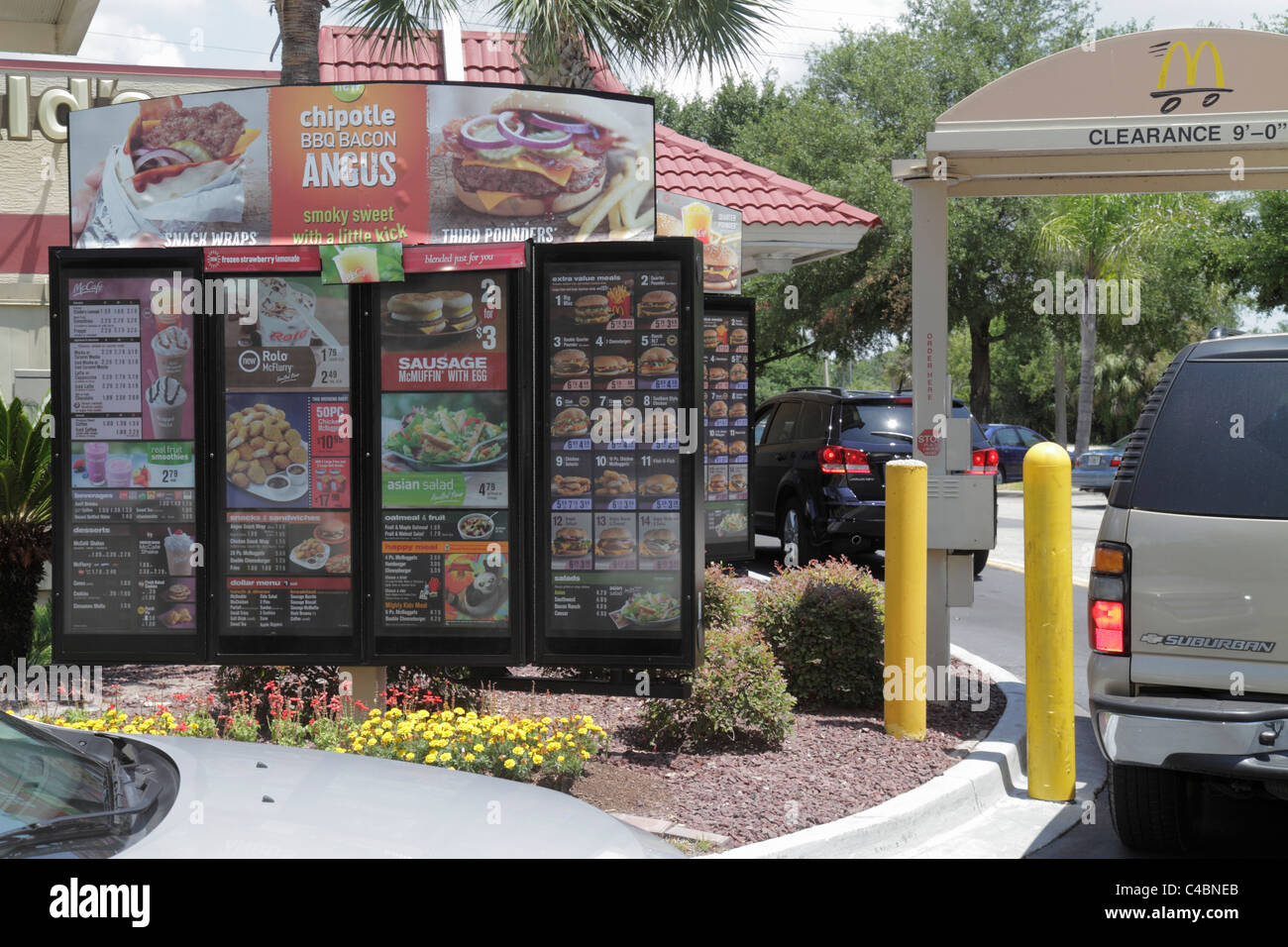 Deland Florida, McDonald's, Restaurant Restaurants Essen Essen Essen Essen Essen gehen Cafe Cafés Bistro, Fast Food, Franchise, Drive-up-Service, Menü, Besucher reisen tr Stockfoto