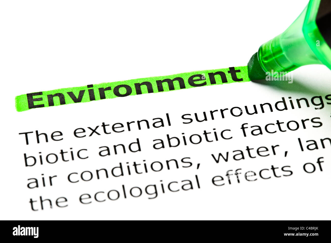 Das Wort fühlte "Umwelt" in grün mit hervorgehobenen Filzstift Stockfoto