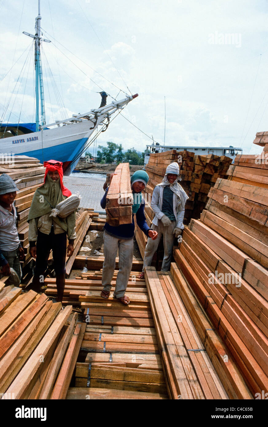 Der Jakarta-Werft, wo Traditionssegler Lastkähne vorgenommen werden. Stockfoto