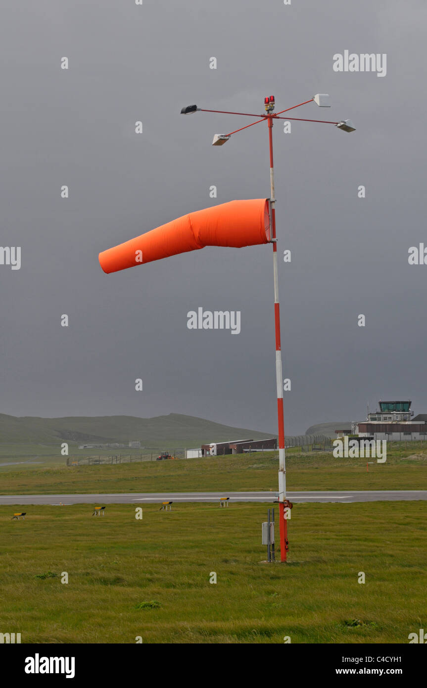 Windsack, Sumburgh Flughafen, Shetland, Scotland, UK Stockfoto