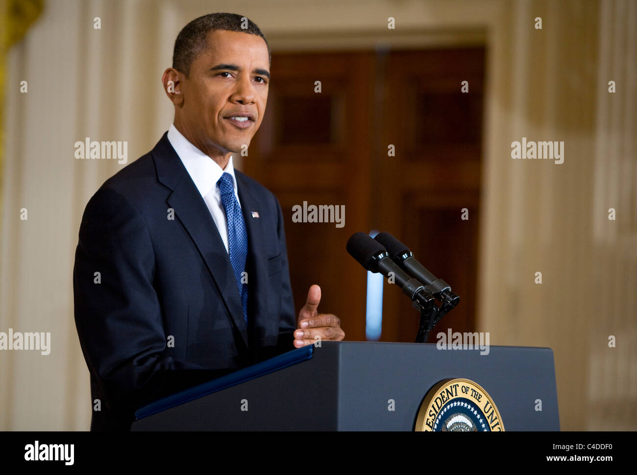 Präsident Barack Obama spricht im East Room des weißen Hauses. Stockfoto