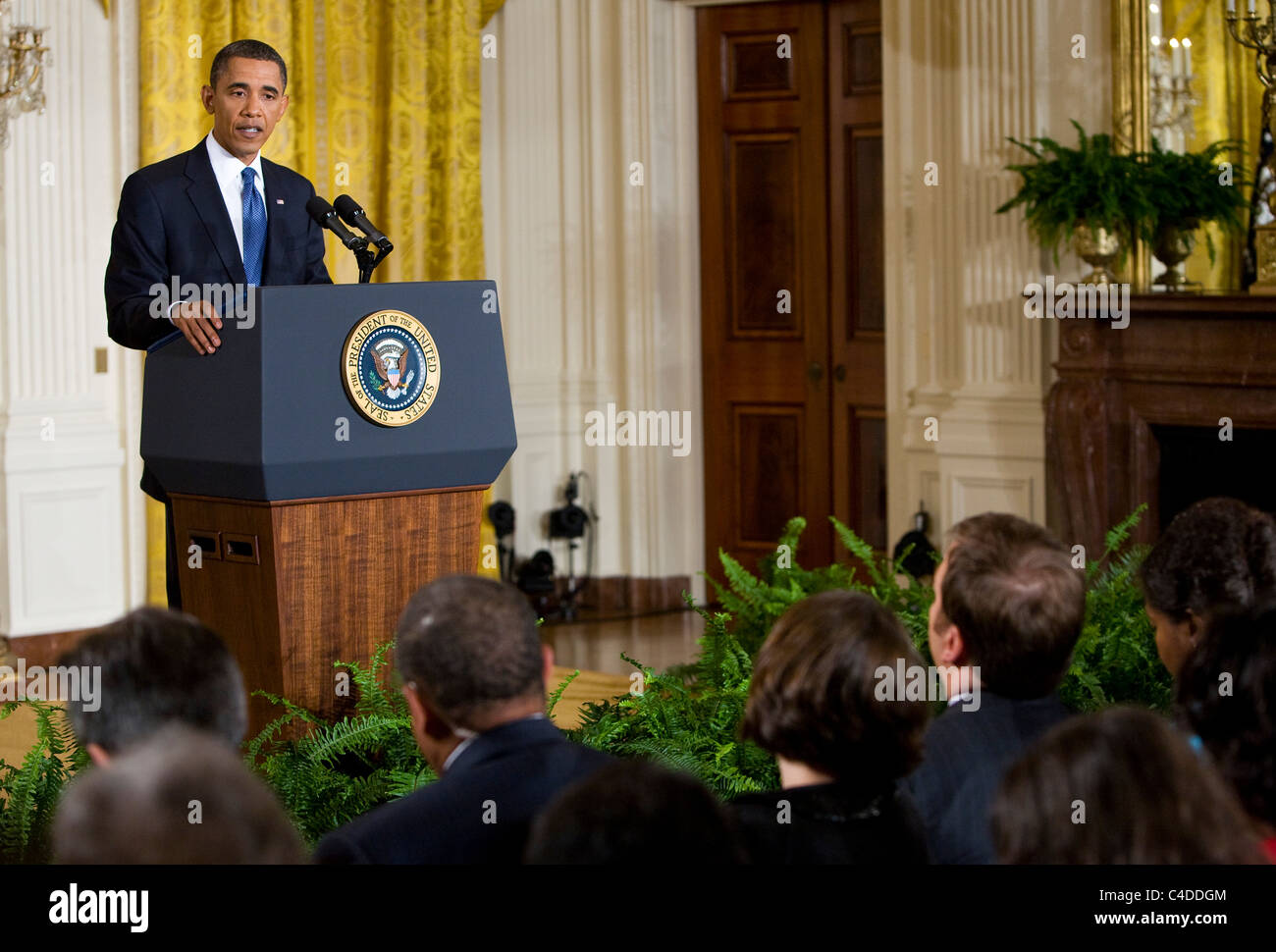 Präsident Barack Obama spricht im East Room des weißen Hauses. Stockfoto