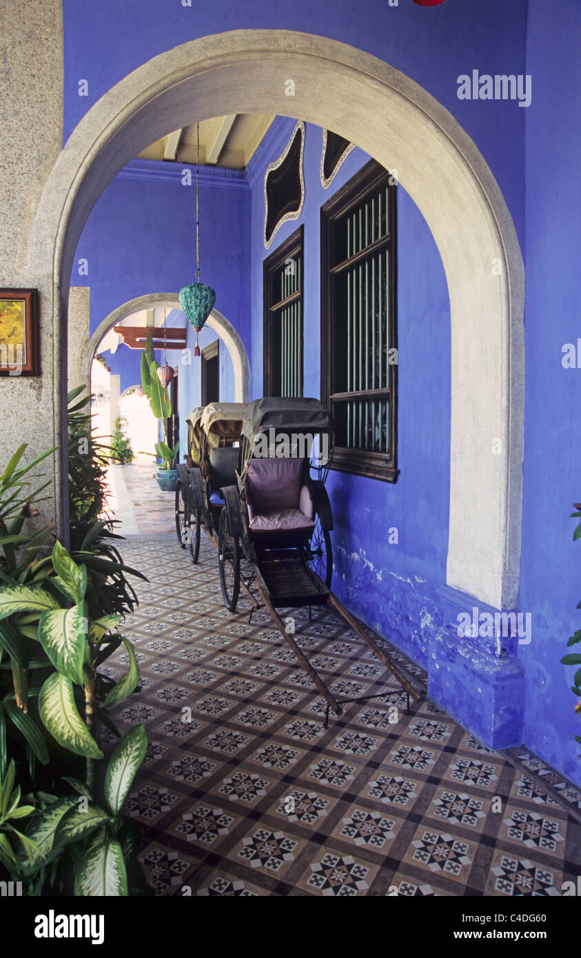 Rikschas in Cheong Fatt Tze Mansion, Georgetown Stockfoto