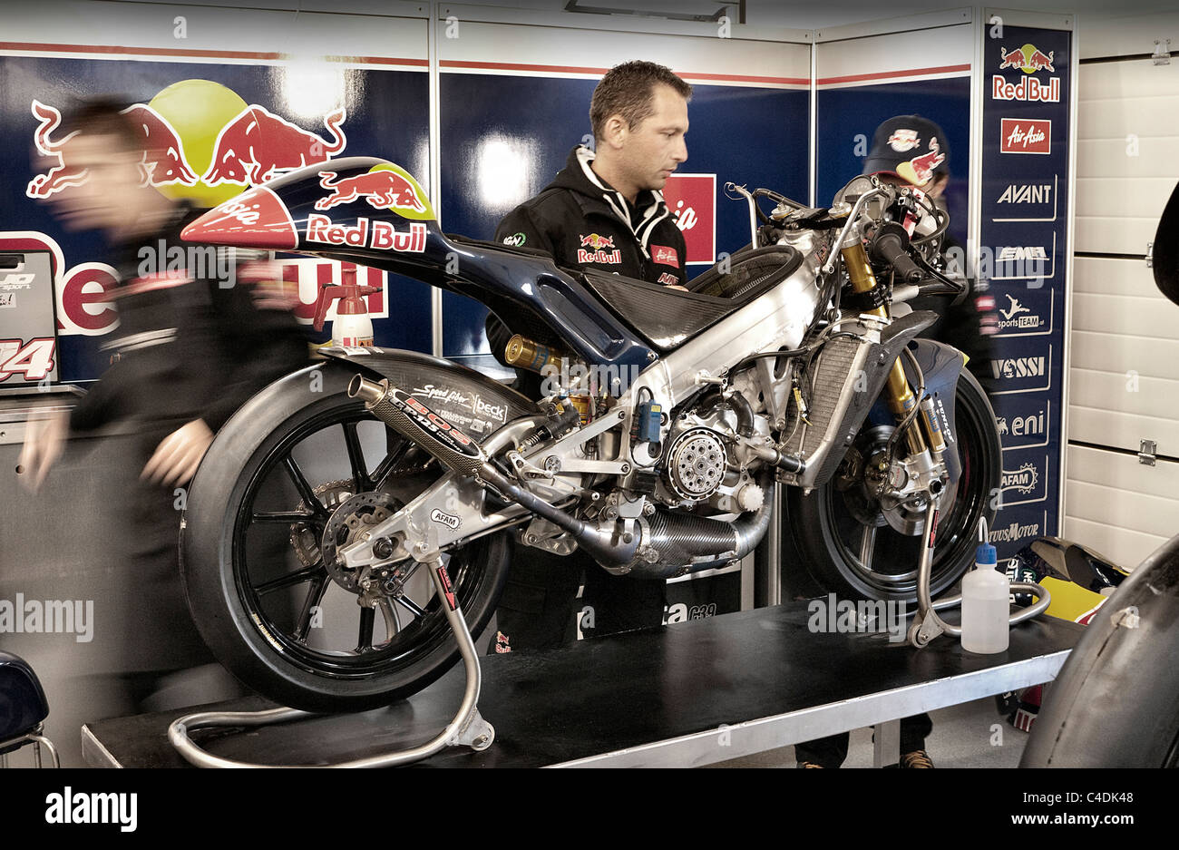 Ajo Moto GP 125 Team Grube bei Air Asia British GP Stockfoto
