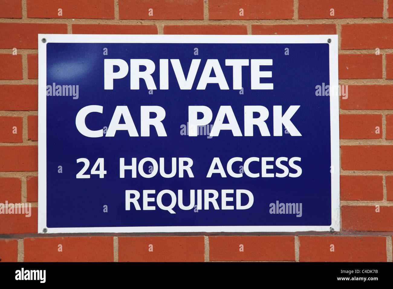 Ein privater Parkplatz Zeichen in einer Stadt, U.K. Stockfoto