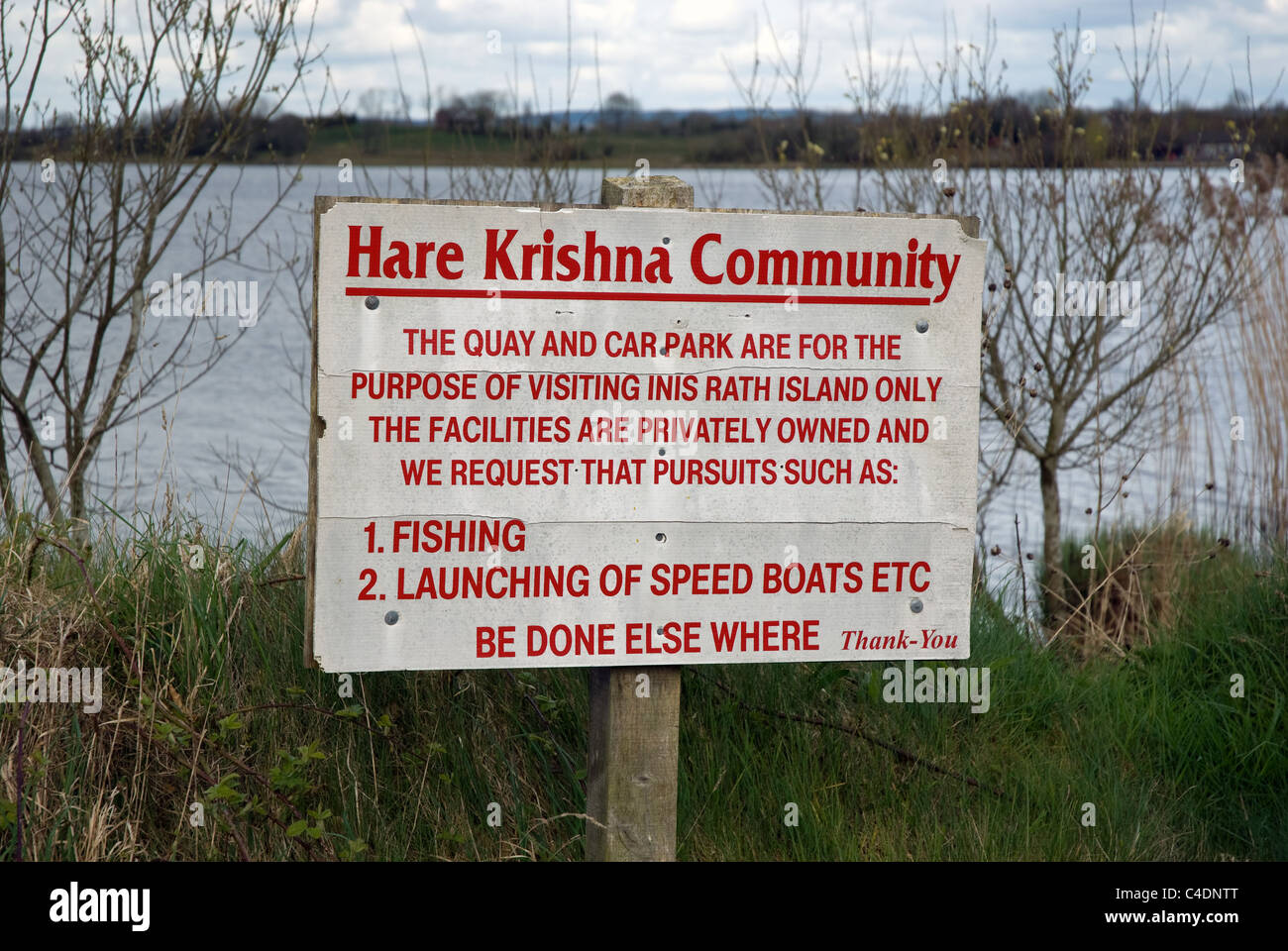 Inish Rath Fermanagh Hare-Krishna Zeichen, Inish Rath Insel, oberen Lough Erne, Nordirland ...
