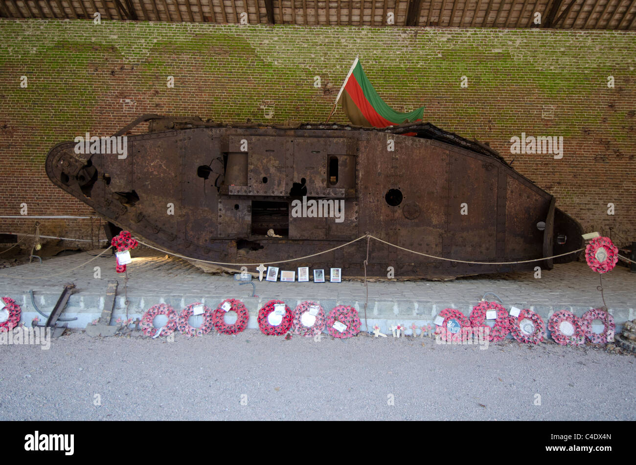 Britischer Mark IV Weltkrieg einer Tankfüllung Stockfoto