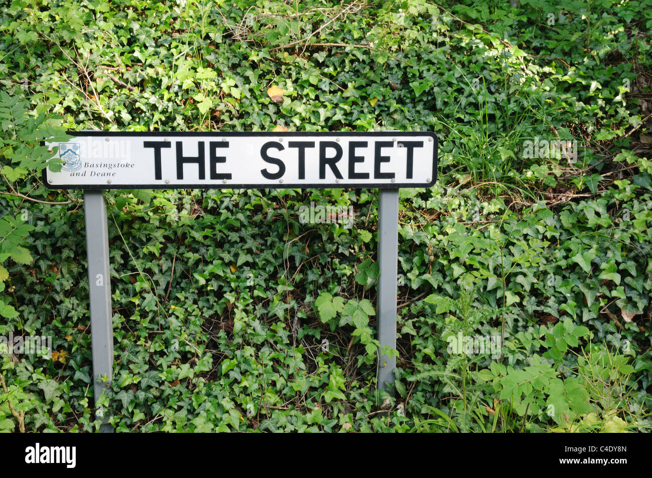 Straßenschild für eine Straße namens "The Street" Stockfoto