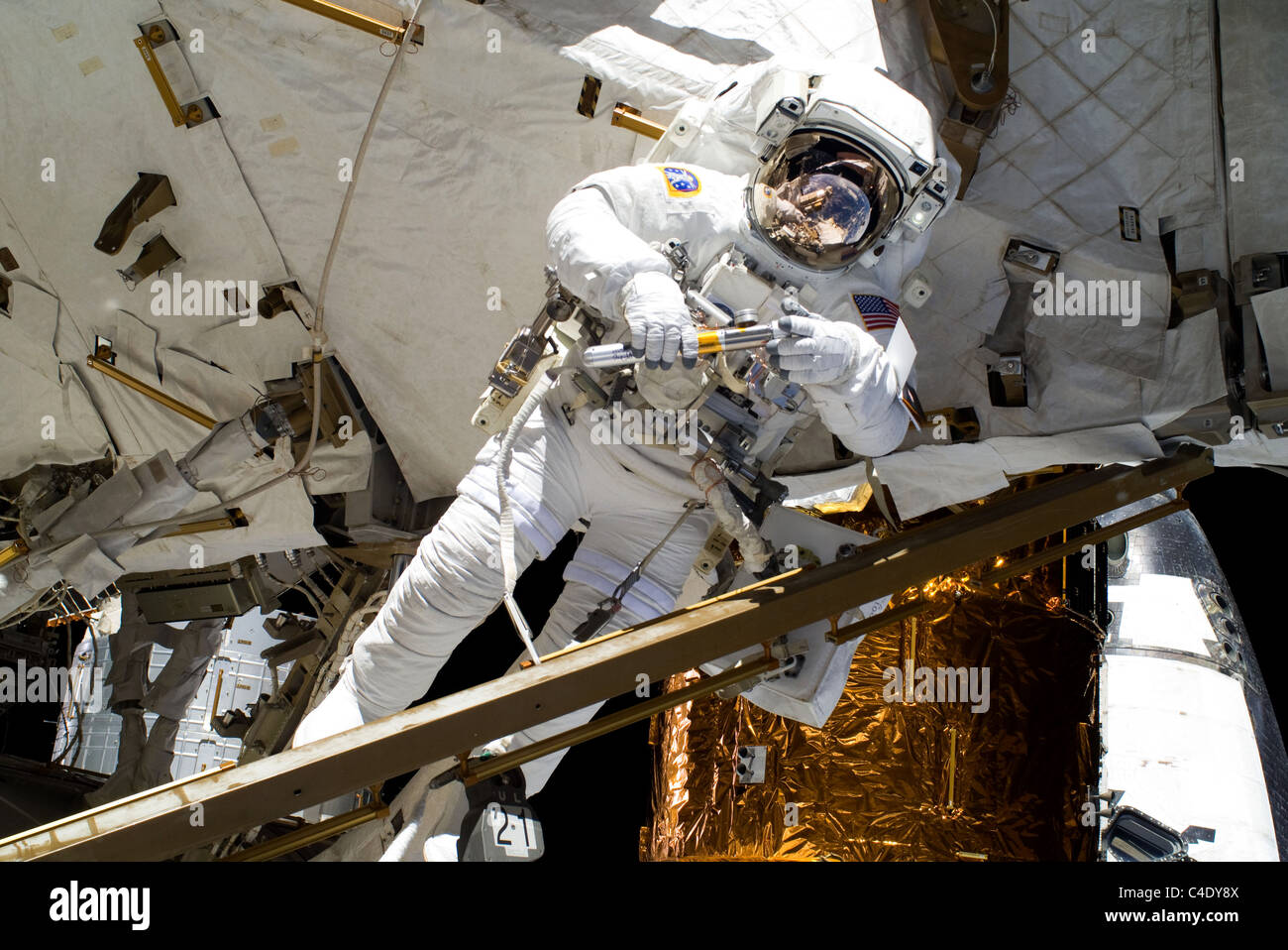 NASA-Astronaut Alvin Drew arbeitet auf der internationalen Raumstation ISS. Stockfoto