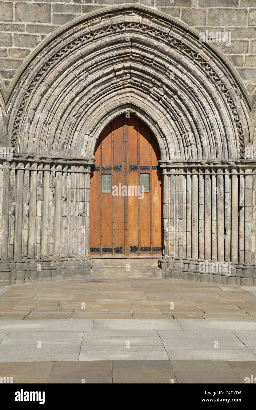 Paisley Abbey Eingangstür, Renfrewshire, Schottland, Großbritannien Stockfoto