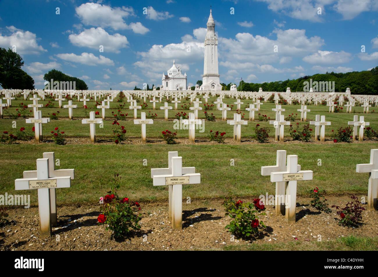 Notre Dame de Lorette französische national War Memorial und Friedhof Stockfoto