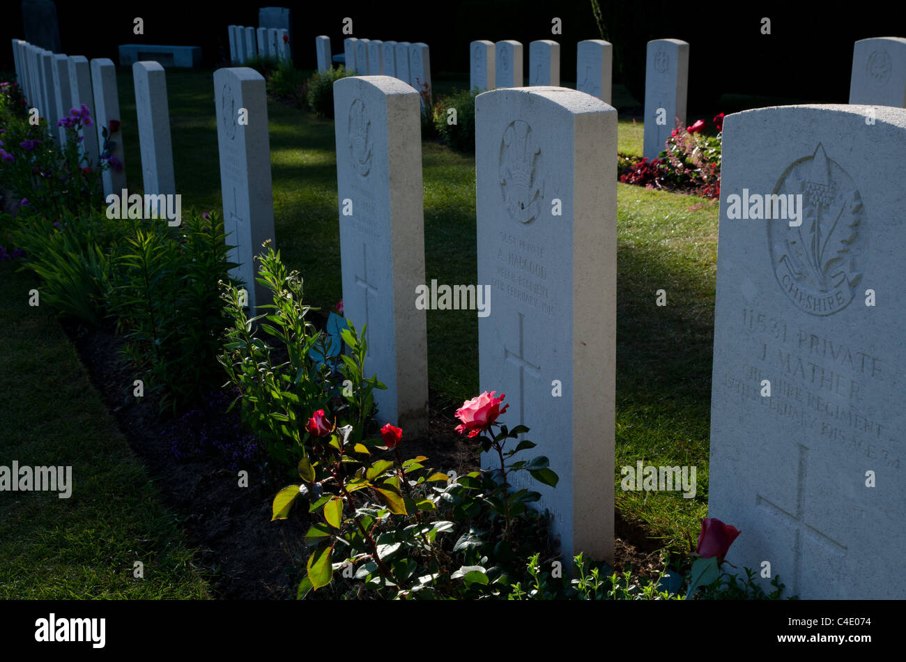 Britischen und Commonwealth-Kriegsgräber in Wälle Friedhof, Ypern Stockfoto
