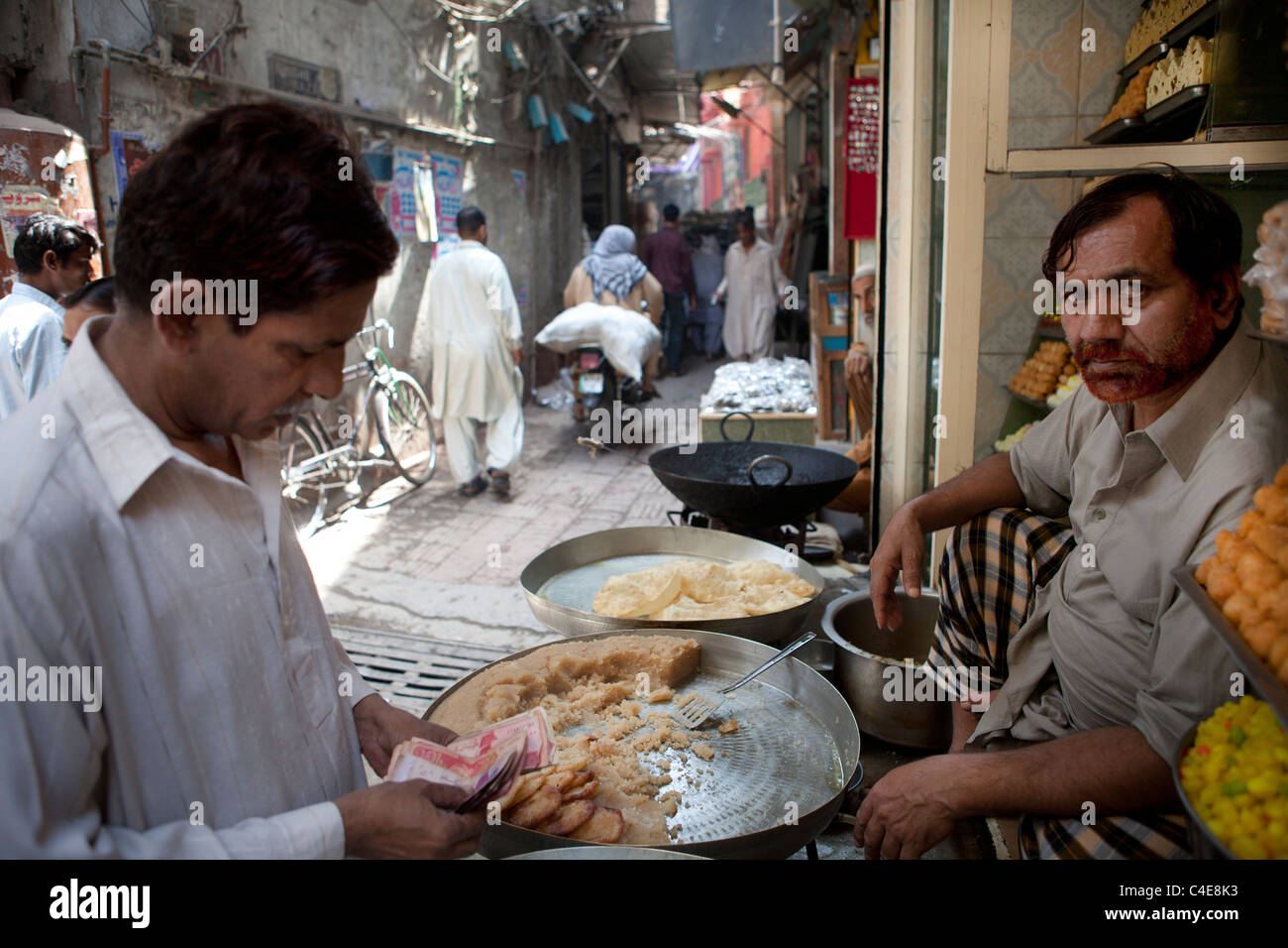 Markt in der Innenstadt von Lahore Stockfoto