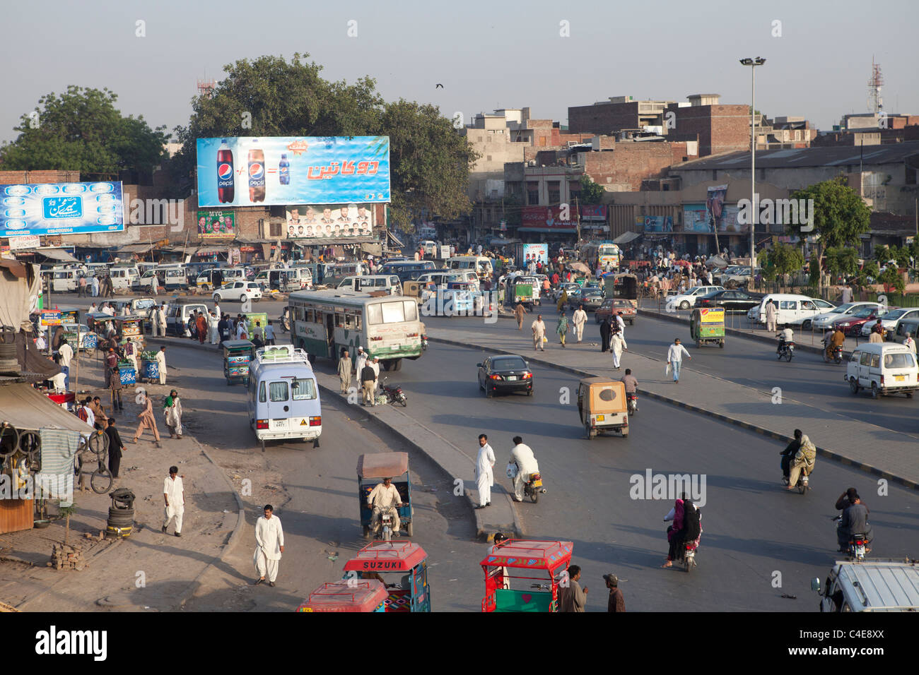 Verkehr in Lahore, Pakistan Stockfoto