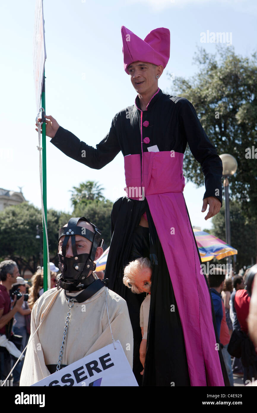 Anti-Kirche Demonstranten bei gay-Pride-Rallye in Rom Stockfoto