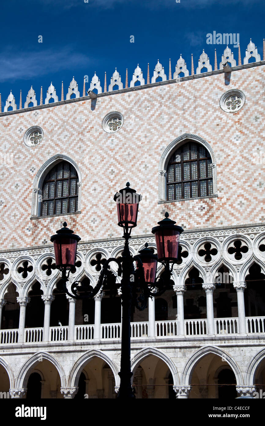 Venedig Italien Detail von Straßenlampen und Architektur, Europa Stockfoto
