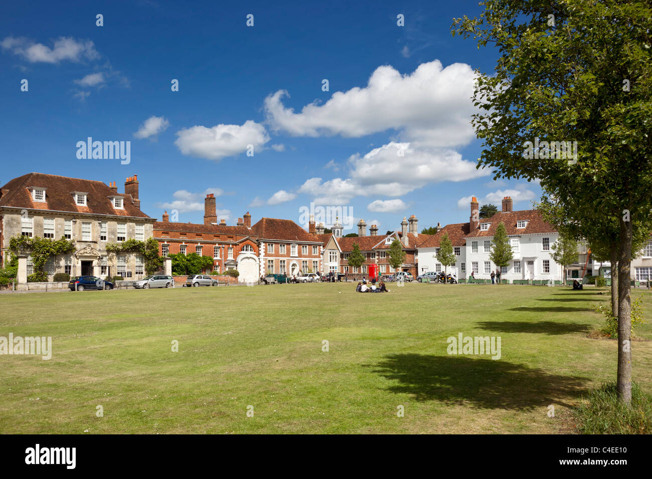 Die grüne Stadt Park an der Vorsänger Square, Salisbury, Wiltshire, England Großbritannien Stockfoto