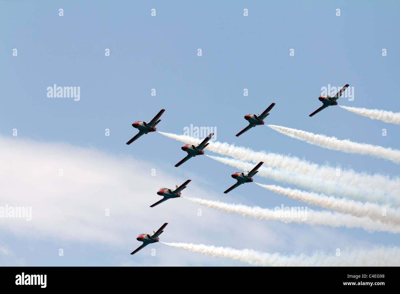 Ein Team von sieben Flugzeugen auf einer Flugshow Stockfoto