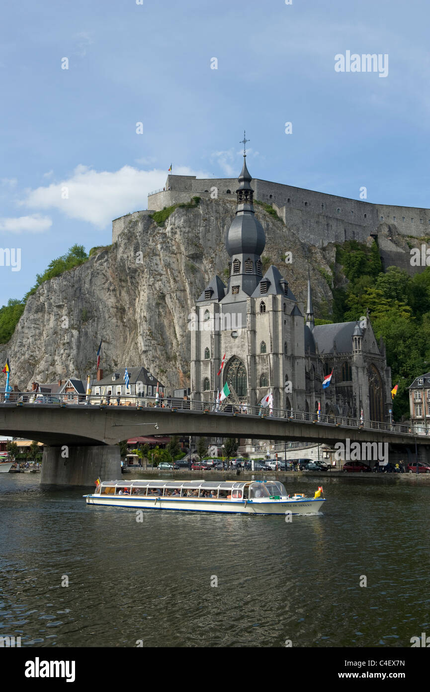 Die Stadt Dinant an den Ufern der Maas in der Provinz Namur, Wallonien, Belgien Stockfoto