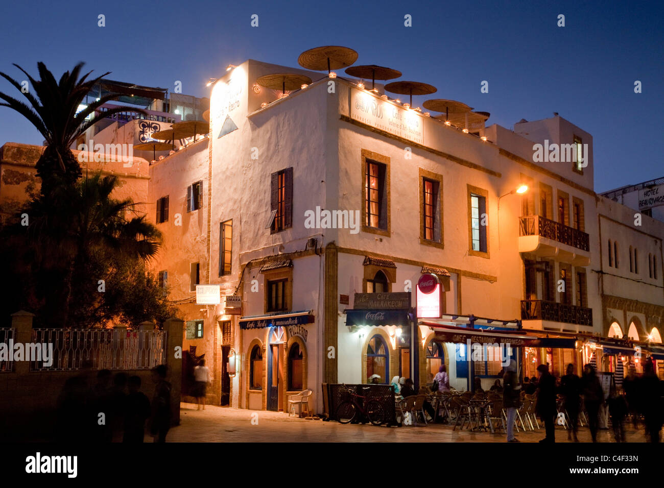 Cafe/Restaurant in der Nacht, Essaouira, Marokko Stockfoto