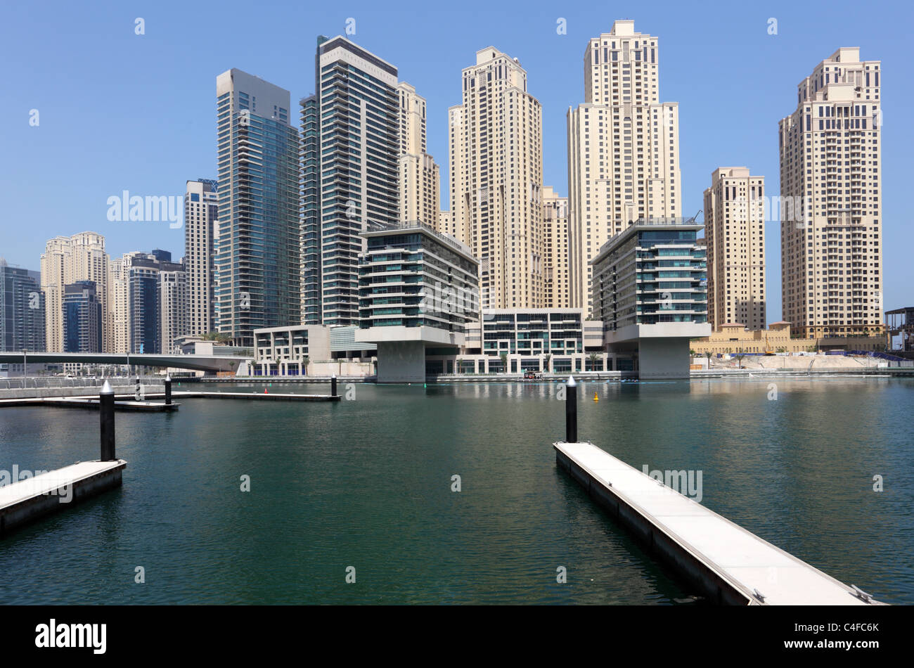 Neue Hochhäuser in Dubai Marina, Vereinigte Arabische Emirate Stockfoto