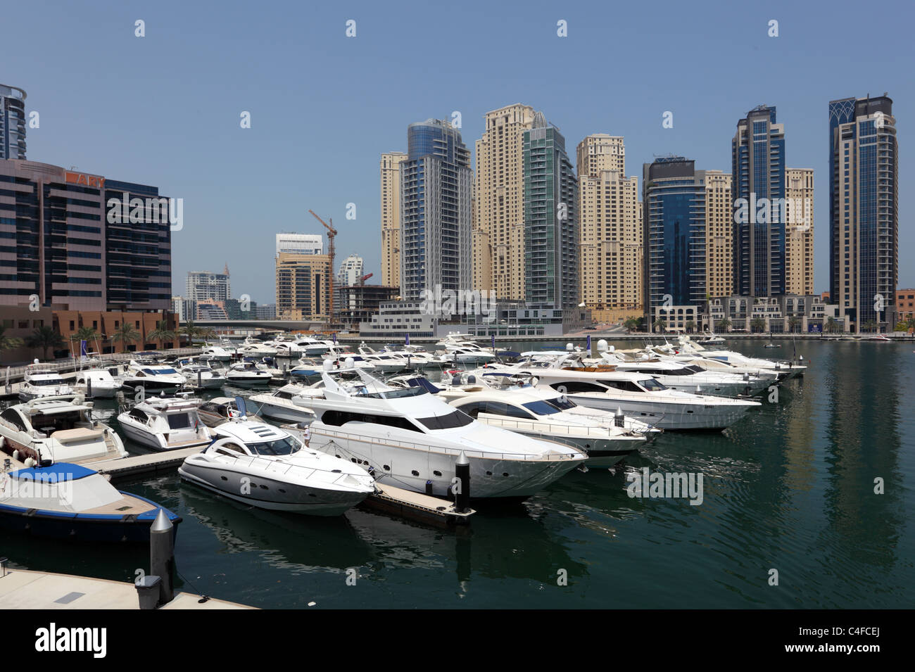 Yachten in Dubai Marina, Vereinigte Arabische Emirate Stockfoto