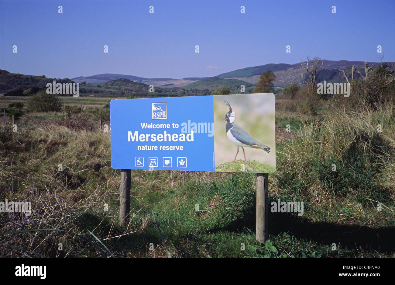 Ortseingangsschild, RSPB Mersehead Nature Reserve, Dumfries and Galloway, Schottland, Großbritannien Stockfoto