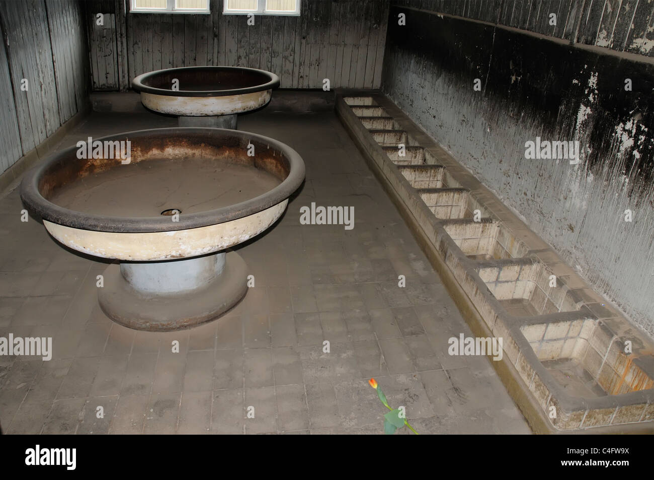 Die Waschräume des KZ Sachsenhausen in der Nähe von Berlin, Deutschland Stockfoto