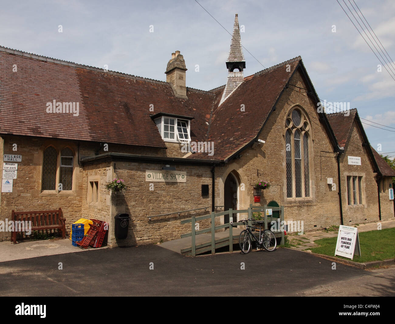 Dorf-Shop Kington St.-Michael-Wiltshire England Stockfoto