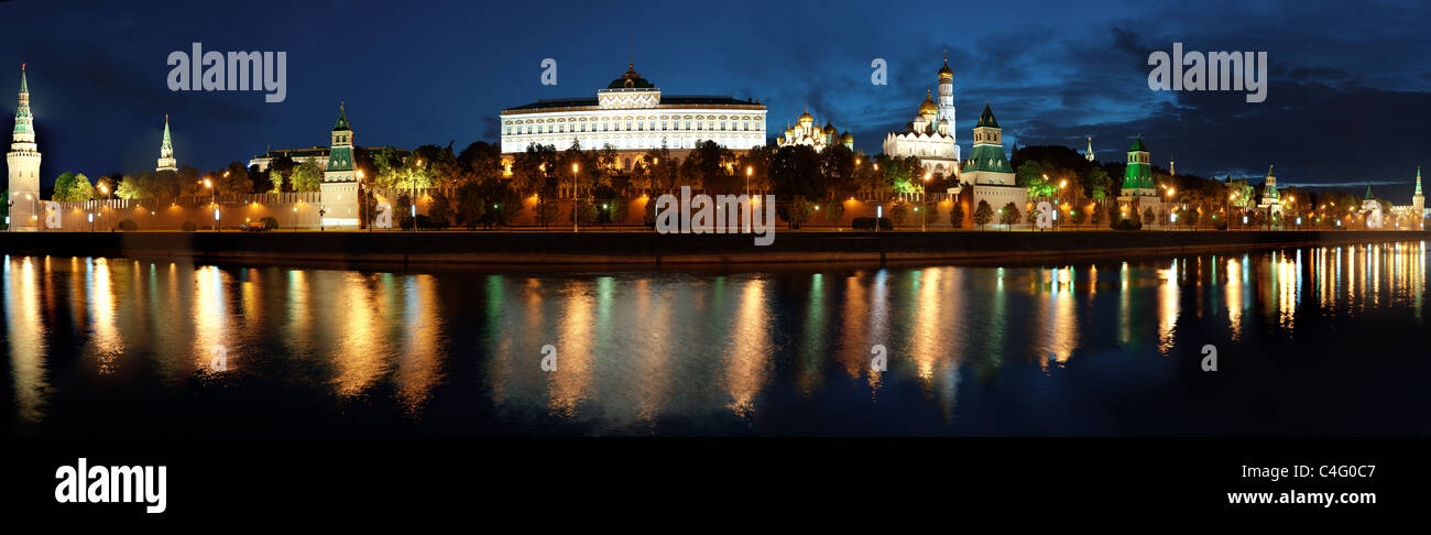 Panorama der Moskauer Kreml am Morgen Stockfoto