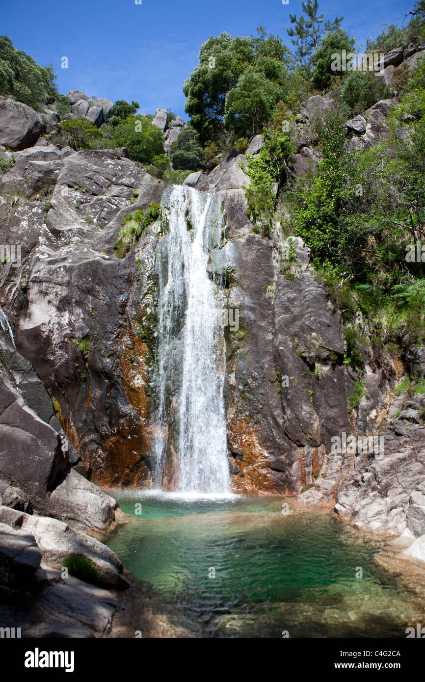 Arado-Wasserfall, Nationalpark Peneda Geres, Portugal Stockfoto