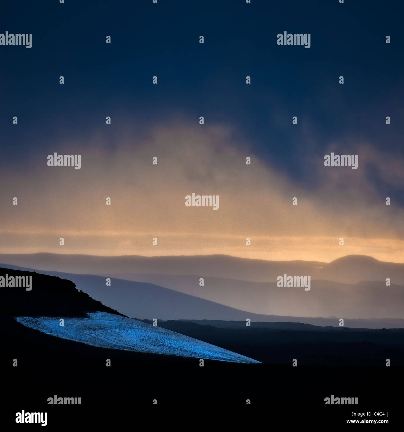 Sonnenuntergang über Asche gefüllt Landschaften, Mt Thoristindur, Vulkanausbruch Grimsvötn, Island Stockfoto