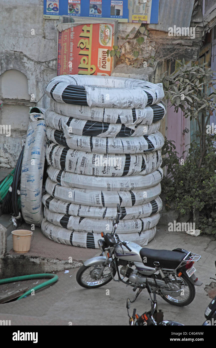 Stapel von High-Density-Poly-Ethylen-Rohre, Indien Stockfoto