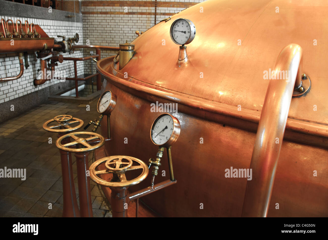 Industrielle Bier Braukessel Stockfoto