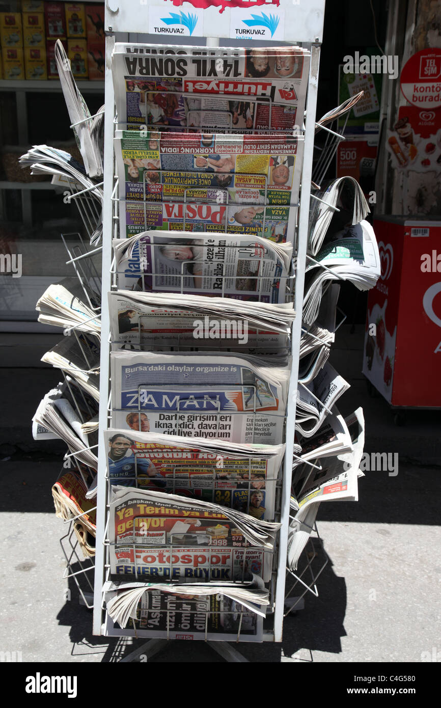 Kiosk mit türkischen Zeitungen Nikosia Nordzypern Stockfoto