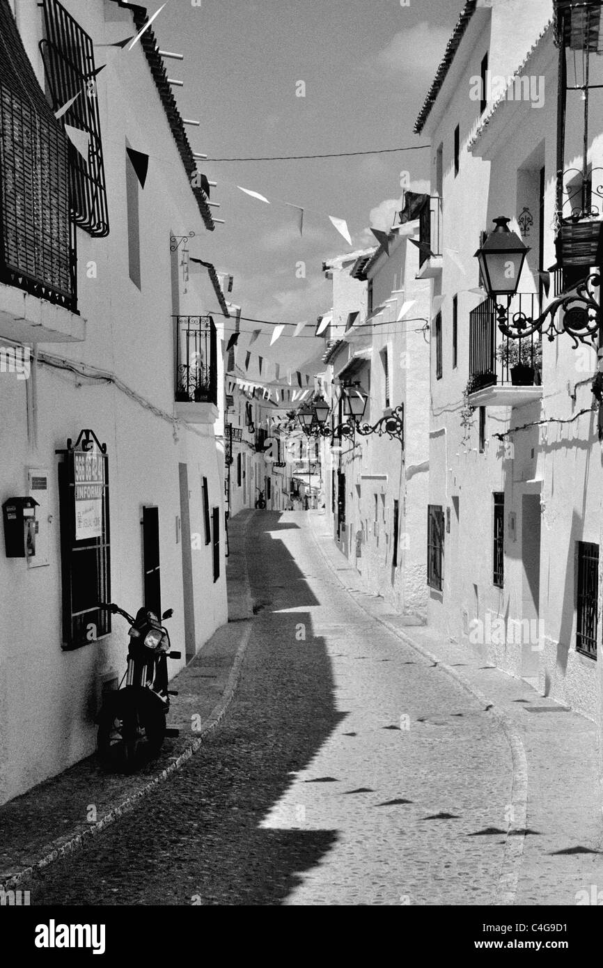 Urig-Straße im alten Altea Stockfoto